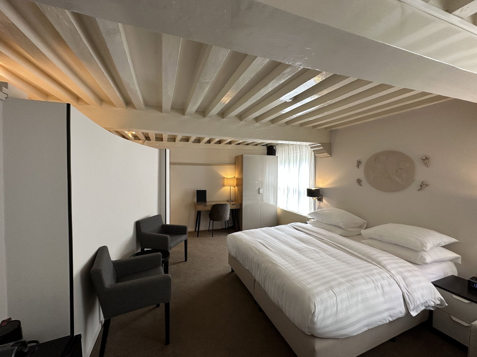 Hotel Grand Canal Delft (11 Km From The Hague)