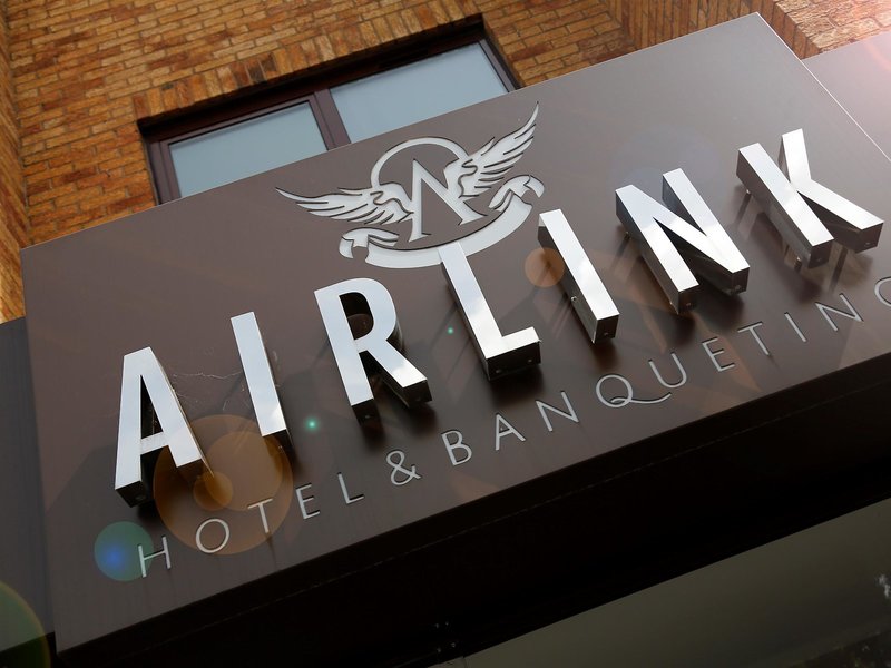 Airlink Hotel
