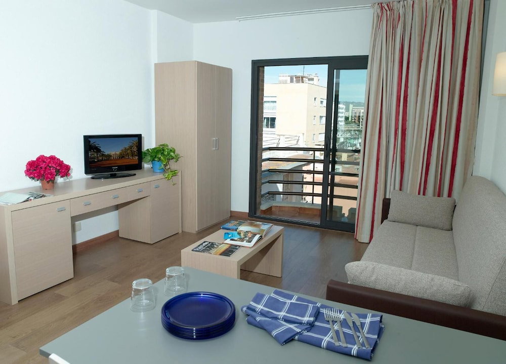 Hotel Almirall Apartaments