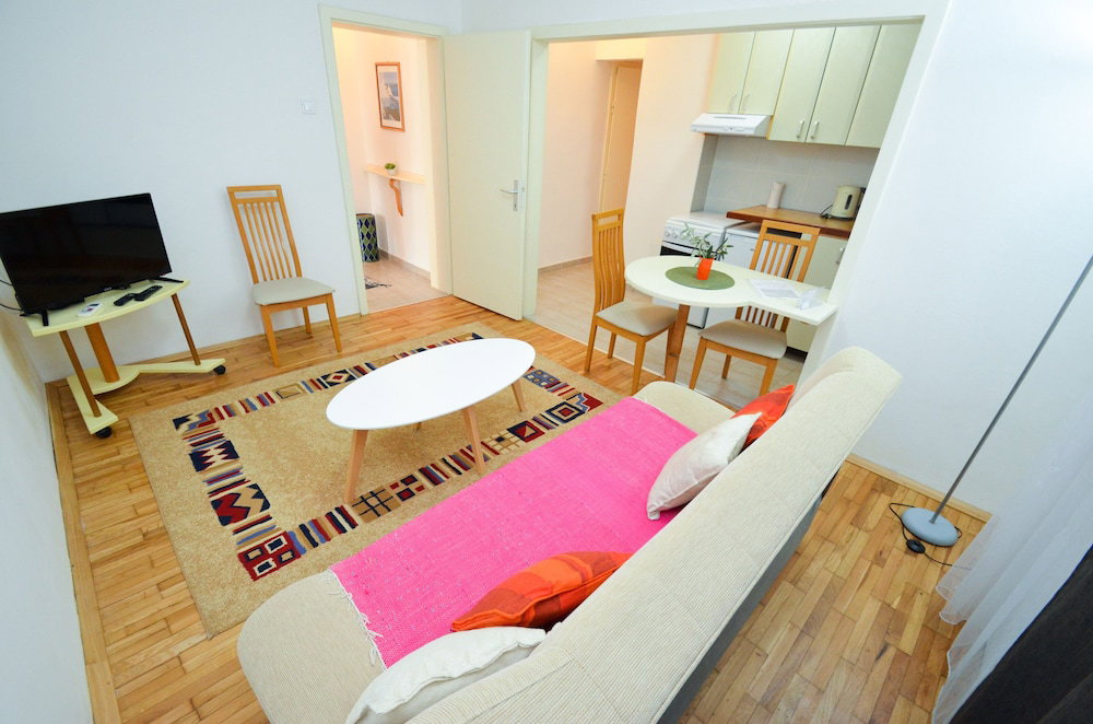 Apartments Tea Kotor