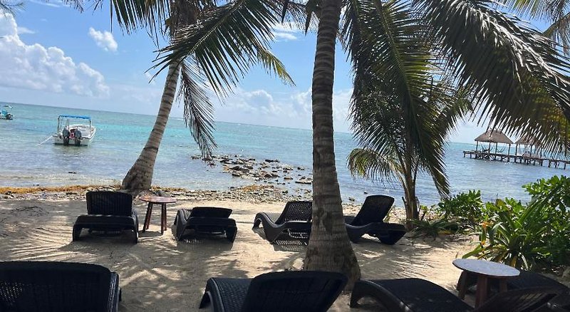 Casa Cenote Hotel