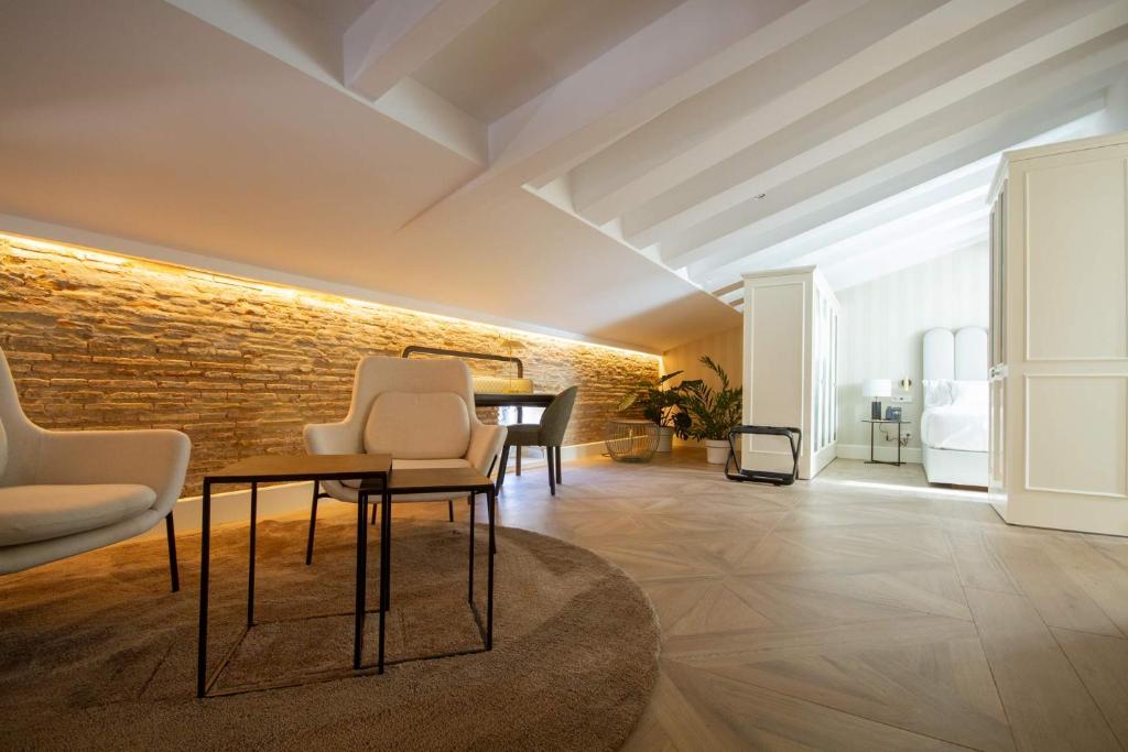 dal travel Myr Palacio Vallier
