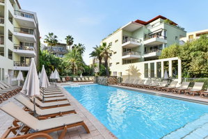 Hotel Résidence Pierre & Vacances Premium Port-Prestige cazare Antibes
