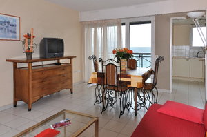 Hotel Residhotel Villa Maupassant cazare Cannes