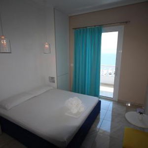 Hotel Vila E Bardhe cazare Sarande
