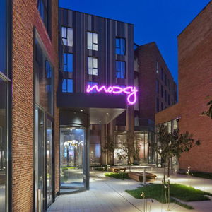 Hotel Moxy Tbilisi cazare Tibilisi