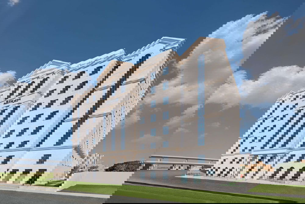 Hotel The Manor By Ja, Dubai