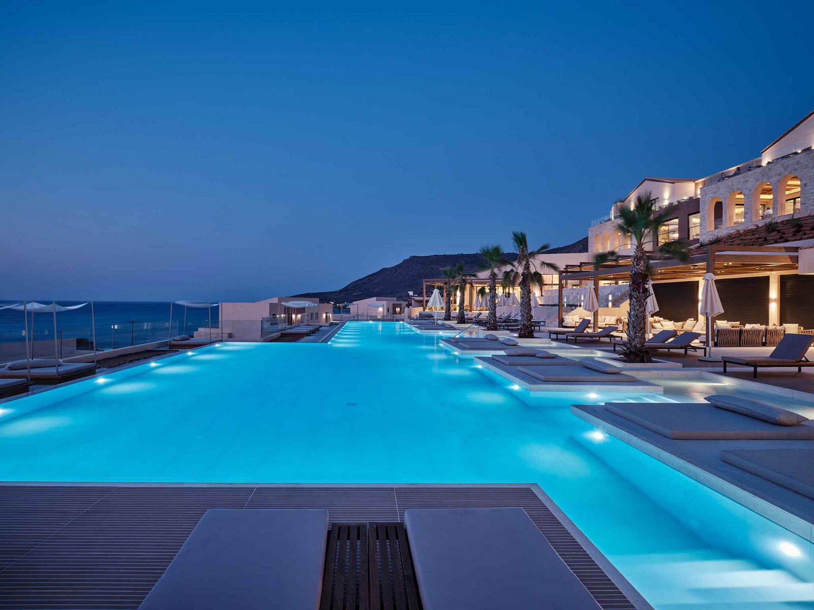 Oros Luxury Beach Resort