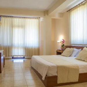 Hotel Akropoli Hotel (Golem) cazare Golem