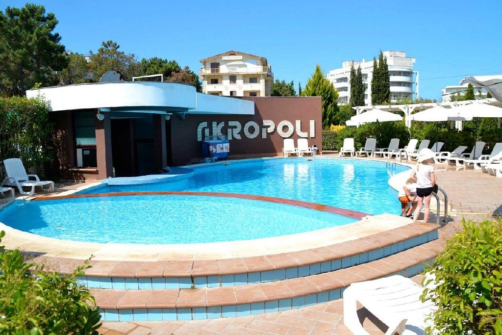 Akropoli Hotel (Golem)