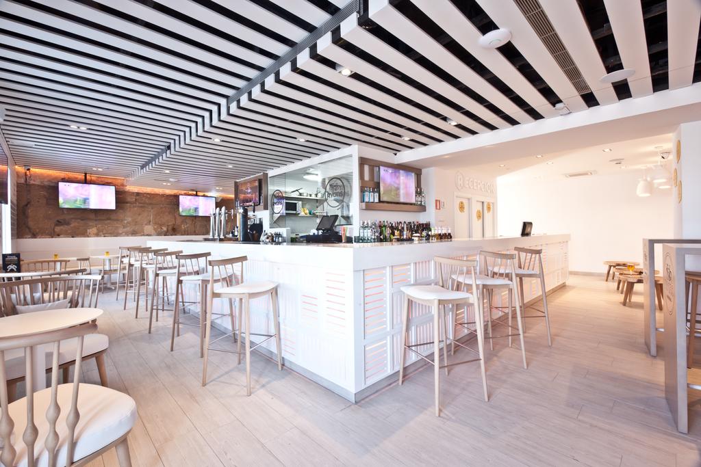 Ten Hostel
