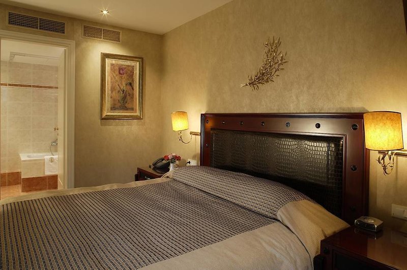 dal travel Theoxenia House Hotel