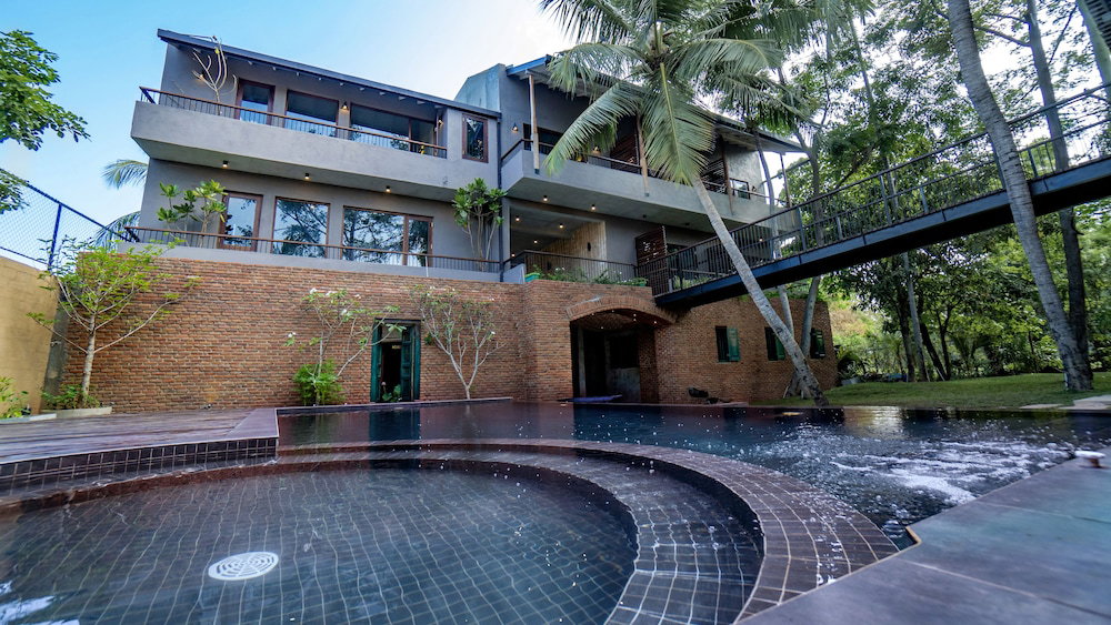 Hotel Ayur Ayur Ayurveda Retreat