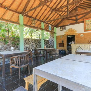 Hotel Hotel Tara Bar & Resto Air Sanih cazare Kubutambahan