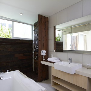 Hotel The Akmani Legian cazare Kuta