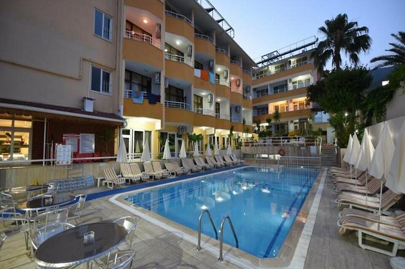 Hotel Muz Hotel