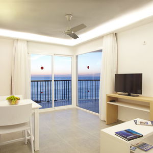 Sejur Nereida Aparthotel vacanta Ibiza Town