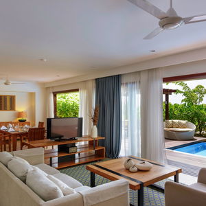 Hotel Summer Island Maldives cazare Ziyaaraifushi