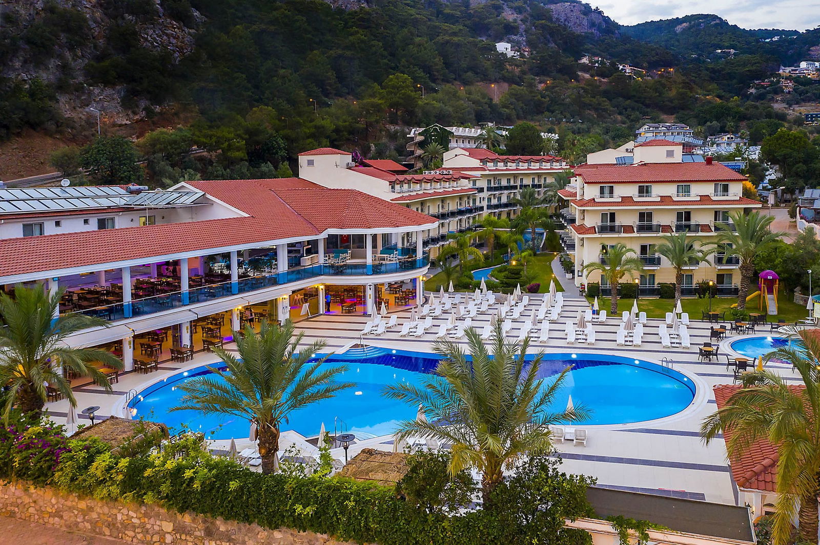 Hotel Montebello Resort Hotel