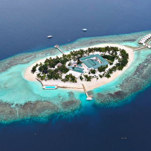Hotel Sandies Bathala Maldives cazare Bathalaa