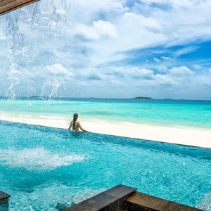 Hotel Four Seasons Resort Maldives At Landaa Giraavaru cazare Landaa Giraavaru