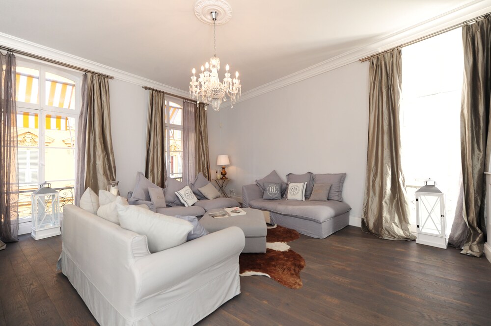 Silver Suite Five Stars Holidays House