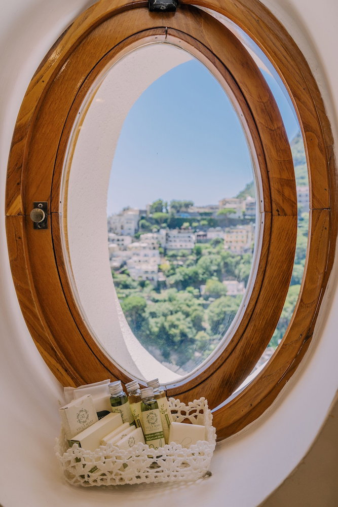Villa Mary Suites