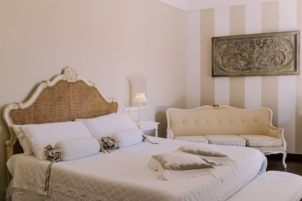 Villa Mary Suites