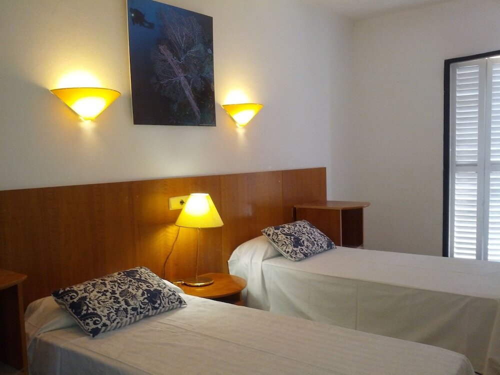 Hotel Hostel Mas