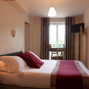 Hotel The Originals Boutique, Hôtel Victoria, Fontainebleau cazare Fontainebleau