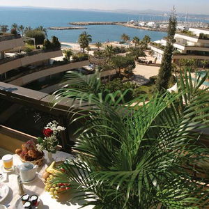 Sejur Holiday Inn Nice - Saint Laurent Du Var vacanta Saint-Laurent-du-Var