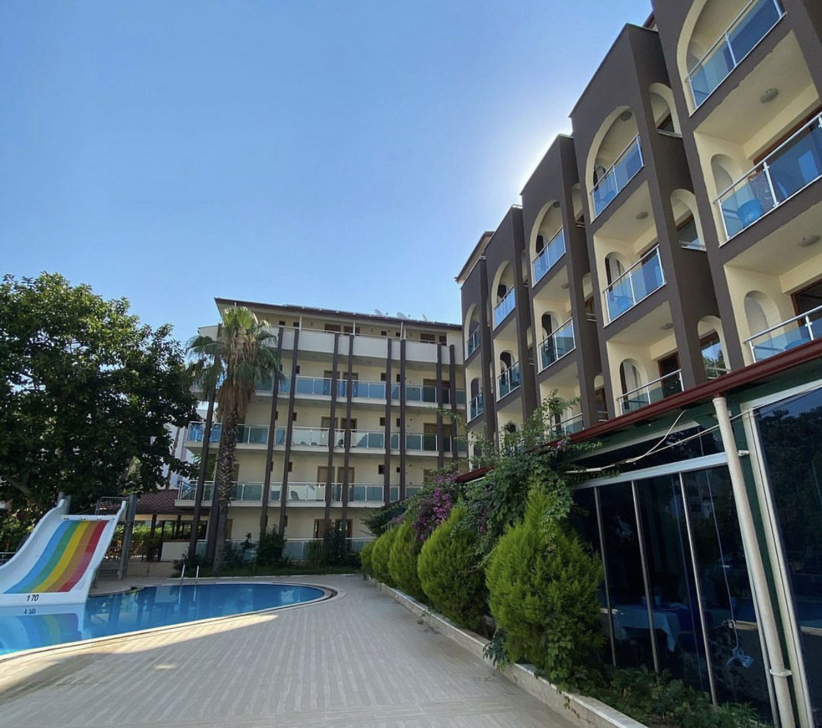 Hotel Astoria Beach Hotel