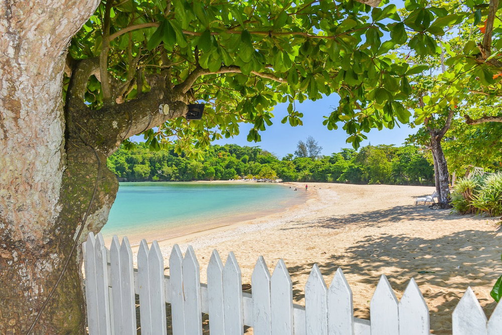 Sand And Tan Beach Hotel