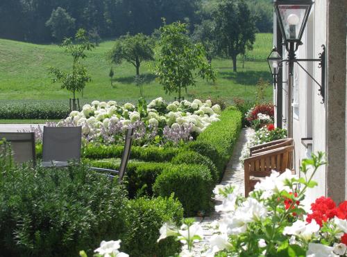 Hotel Bauernhofpension Herzog Zu Laah