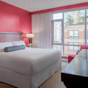 Hotel Opus cazare Vancouver