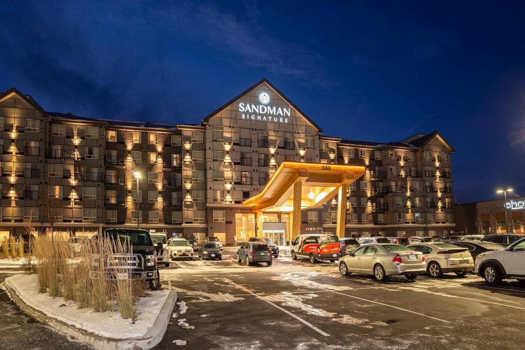 Hotel Sandman Signature Ottawa Airport Hotel