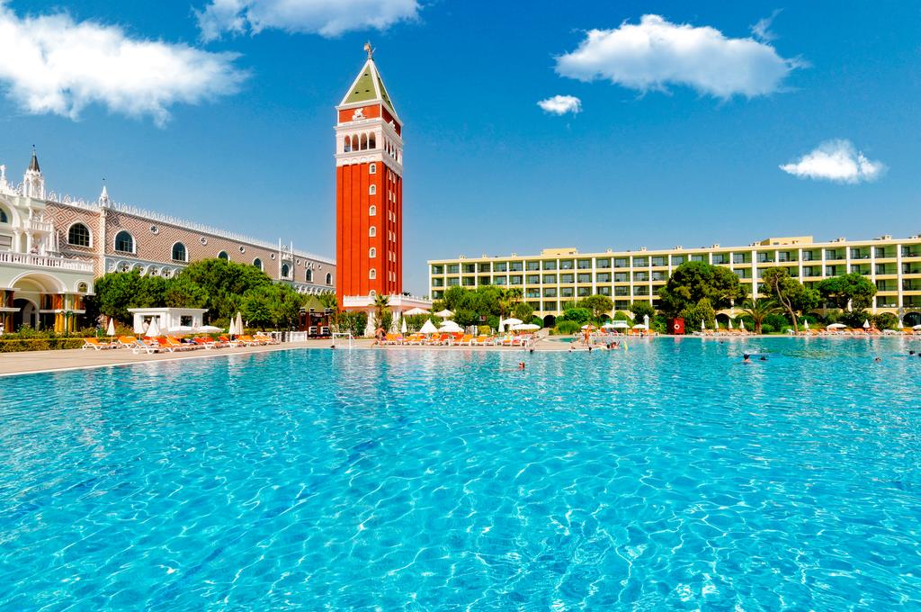Venezia Palace Deluxe Resort Hotel