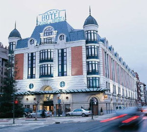 Hotel Silken Ciudad De Vitoria cazare Gasteiz / Vitoria