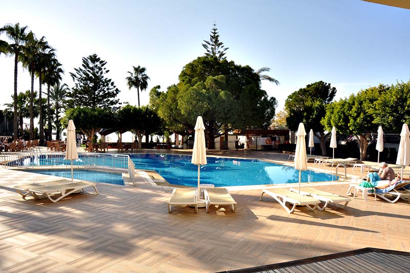 dal travel Nerton Hotel
