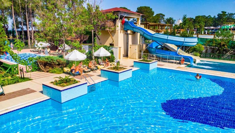 dal travel Champion Holiday Village