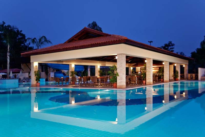 dal travel Champion Holiday Village