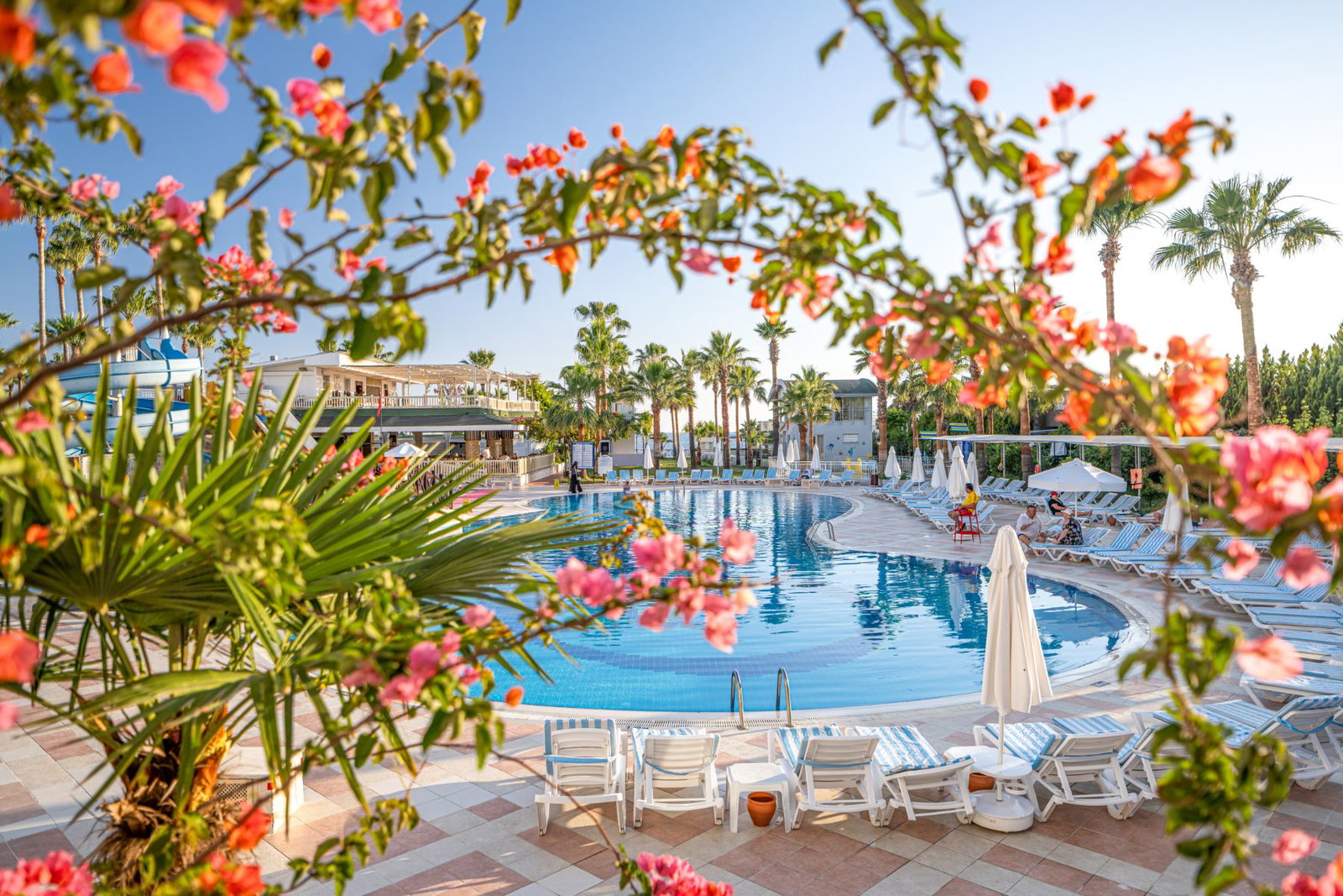 dal travel Holiday Garden Resort