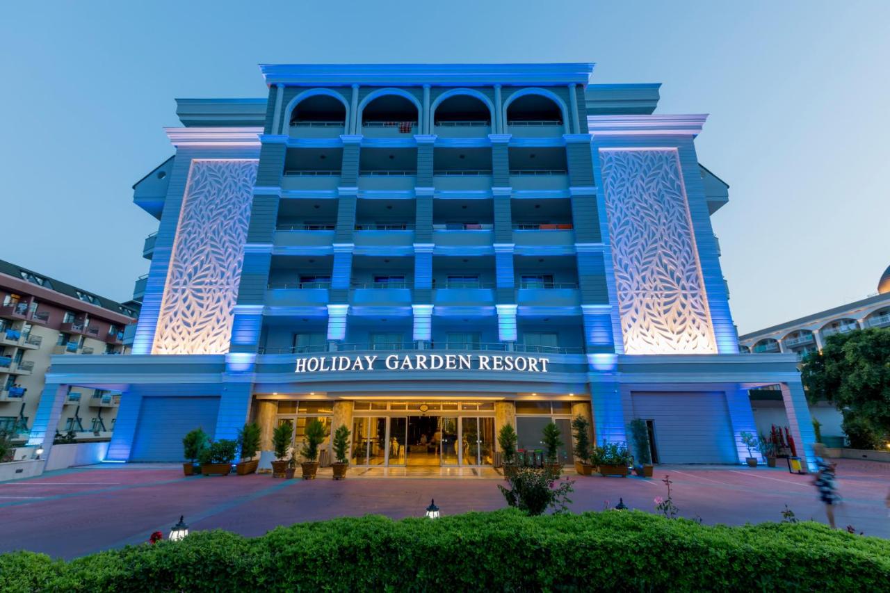 Hotel Holiday Garden Resort