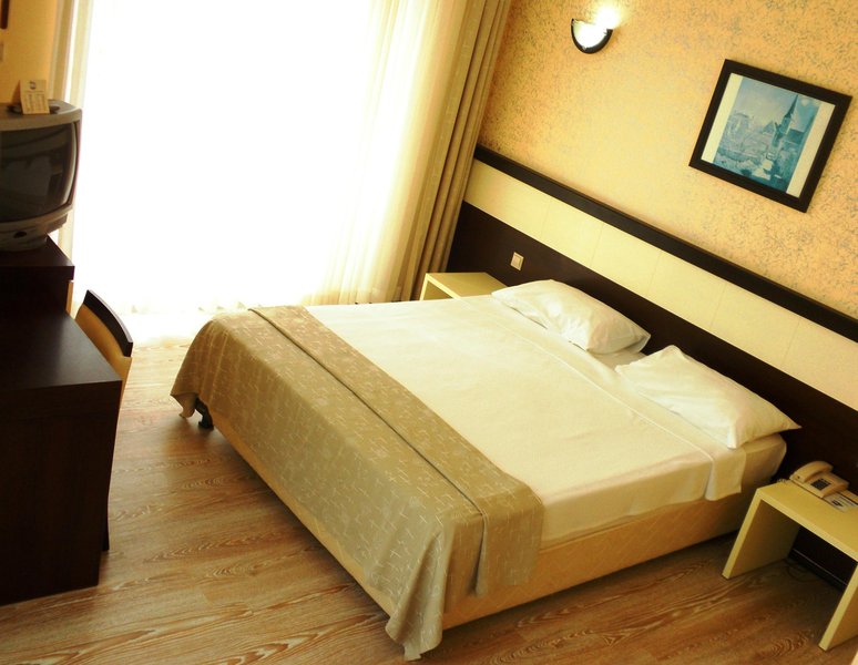 dal travel Camyuva Beach