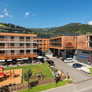Hotel Alpenparks Hotel & Apartment Central cazare Zell am See