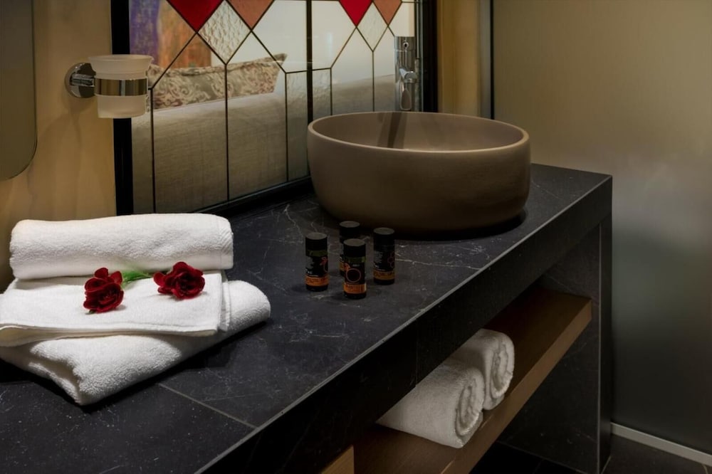 dal travel Elg Contessa Boutique Hotel