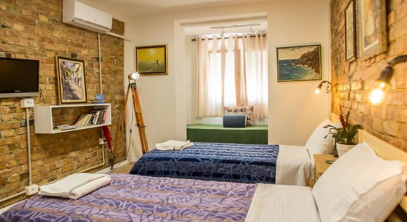 B&B Artistic Tirana