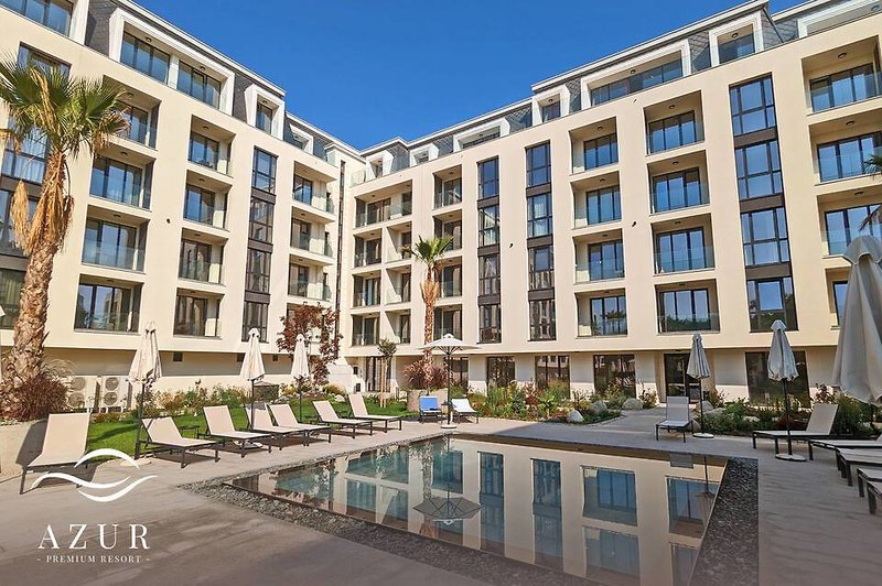 Azur Premium Resort