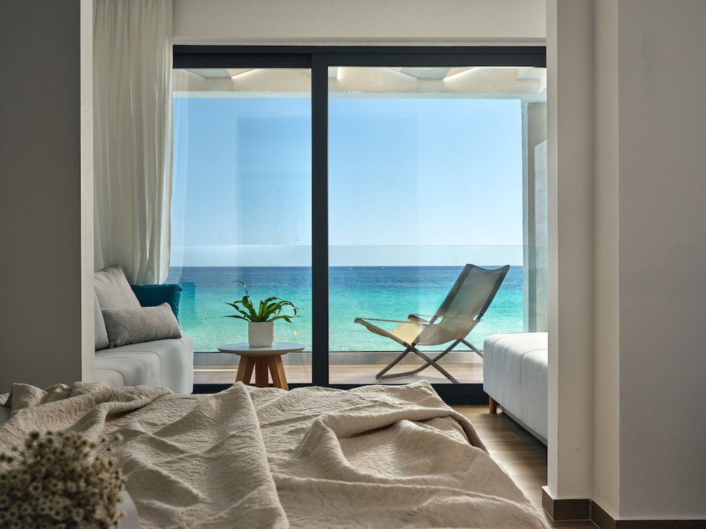 Hotel Cavo Orient Beach Hotel