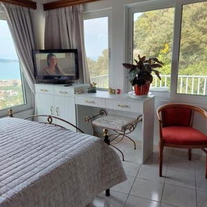 Hotel Baso Hilltop Apartments cazare Argasi